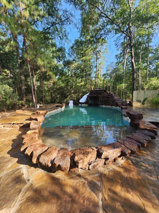 Waterfront Treehouse In A Magical Forest Waller 外观 照片