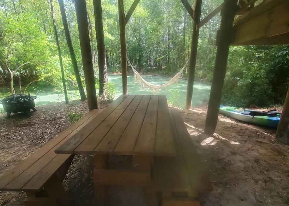 Waterfront Treehouse In A Magical Forest Waller 外观 照片